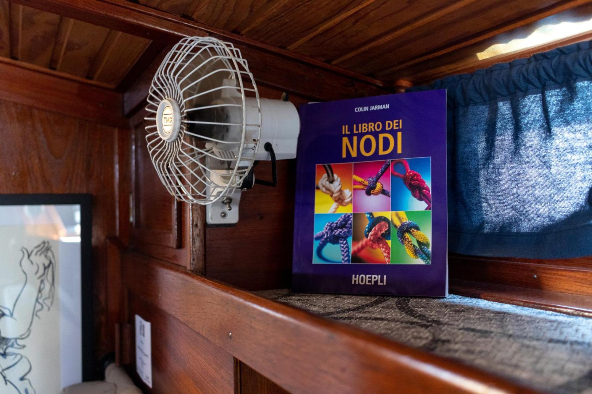 Quo Vadis Yacht Hotel Bari Ngoại thất bức ảnh